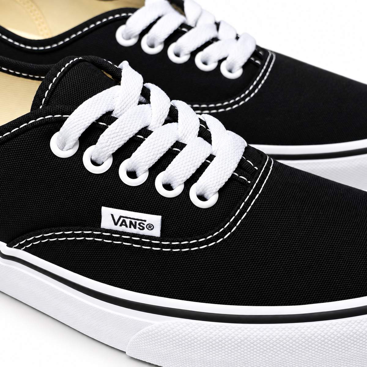 Tênis Vans Authentic Black VN00BEE3BLK | VN000EE3BLK