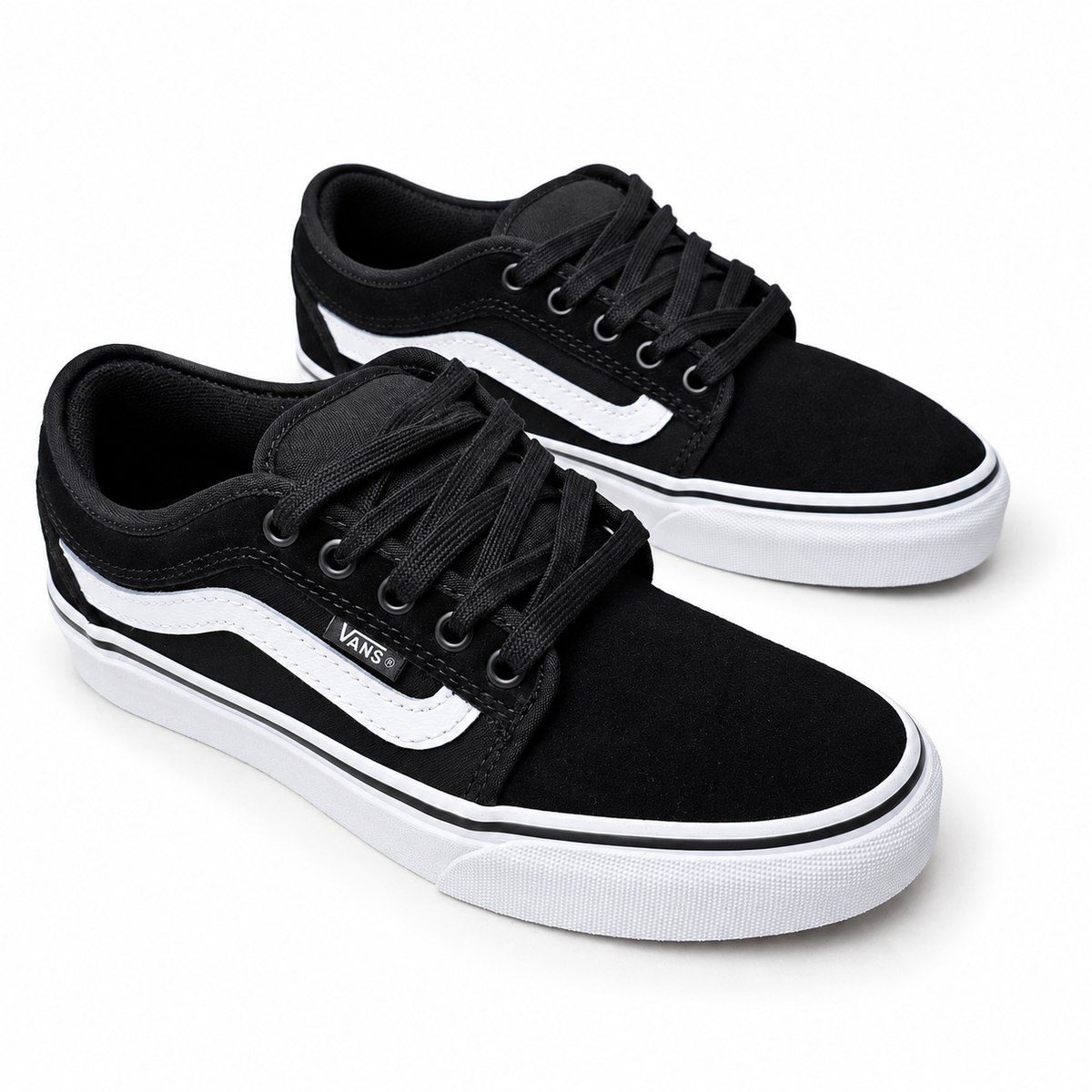Tênis Vans Chukka Low Black White VN0A5KQZBA2